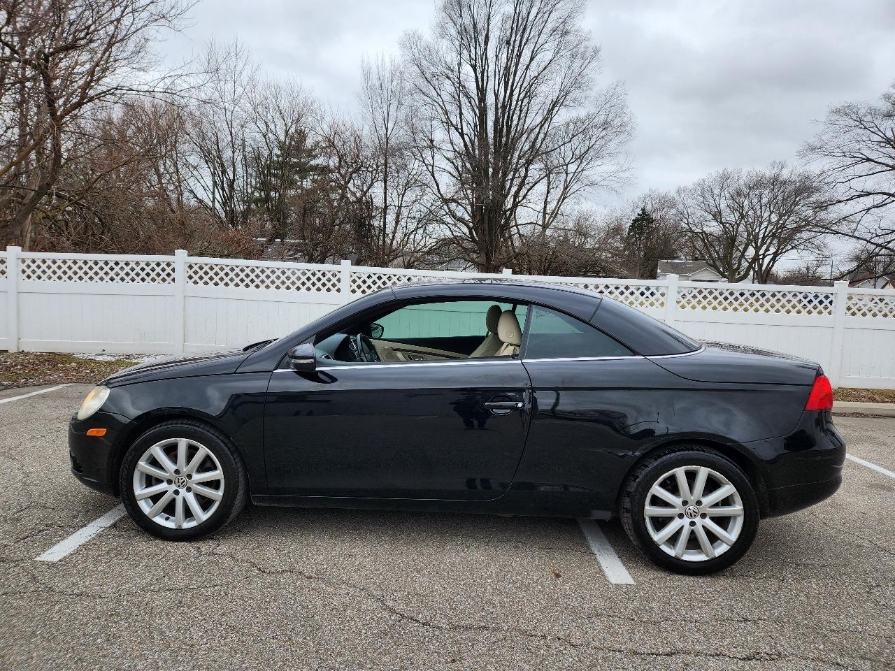 Volkswagen Eos 2dr Conv DSG Komfort SULEV 2011