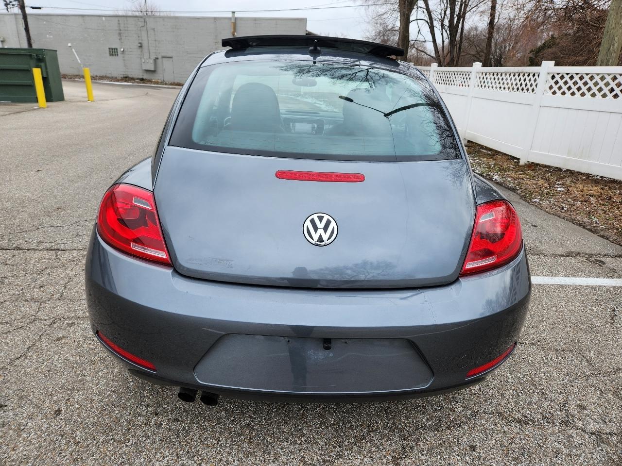 Volkswagen Beetle Coupe 2dr Auto 2.5L PZEV 2013