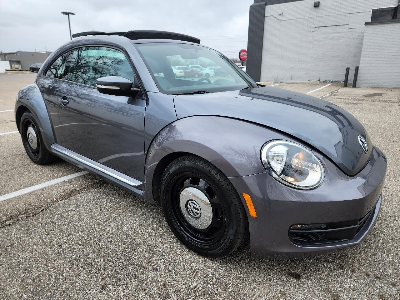 Volkswagen Beetle Coupe 2dr Auto 2.5L PZEV 2013