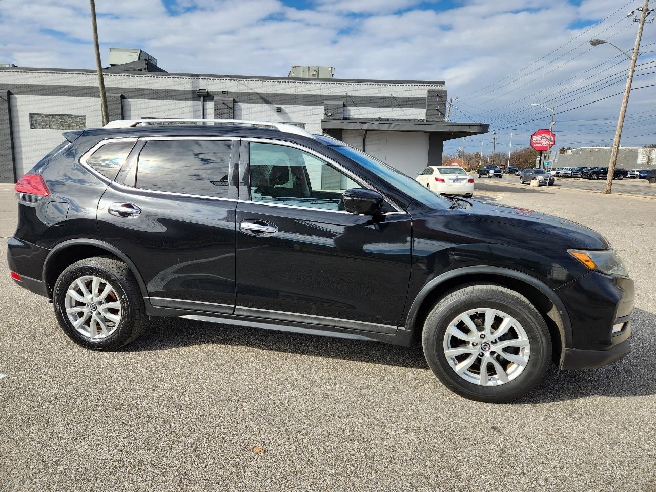 Nissan Rogue AWD SV 2017