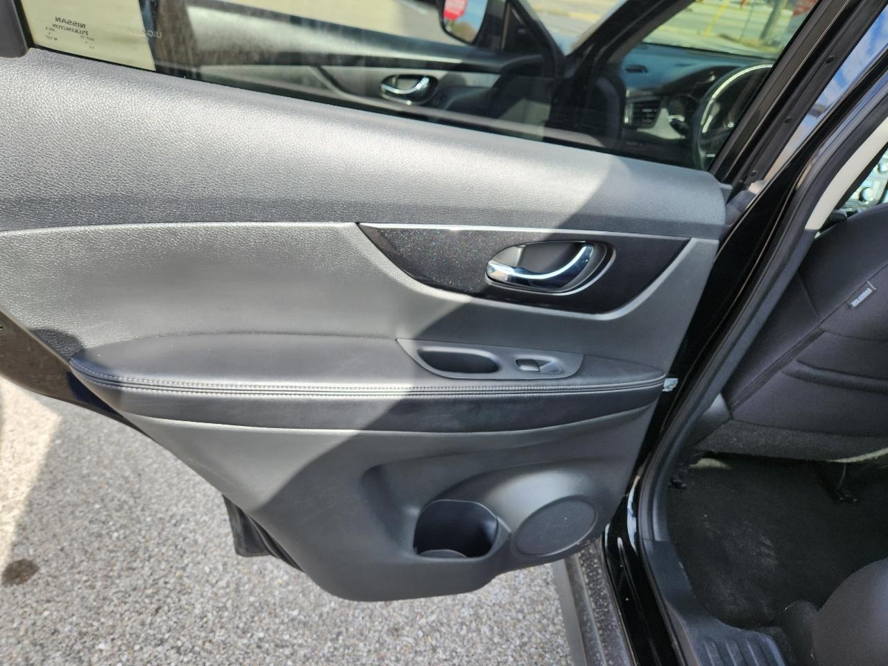 Nissan Rogue AWD SV 2017