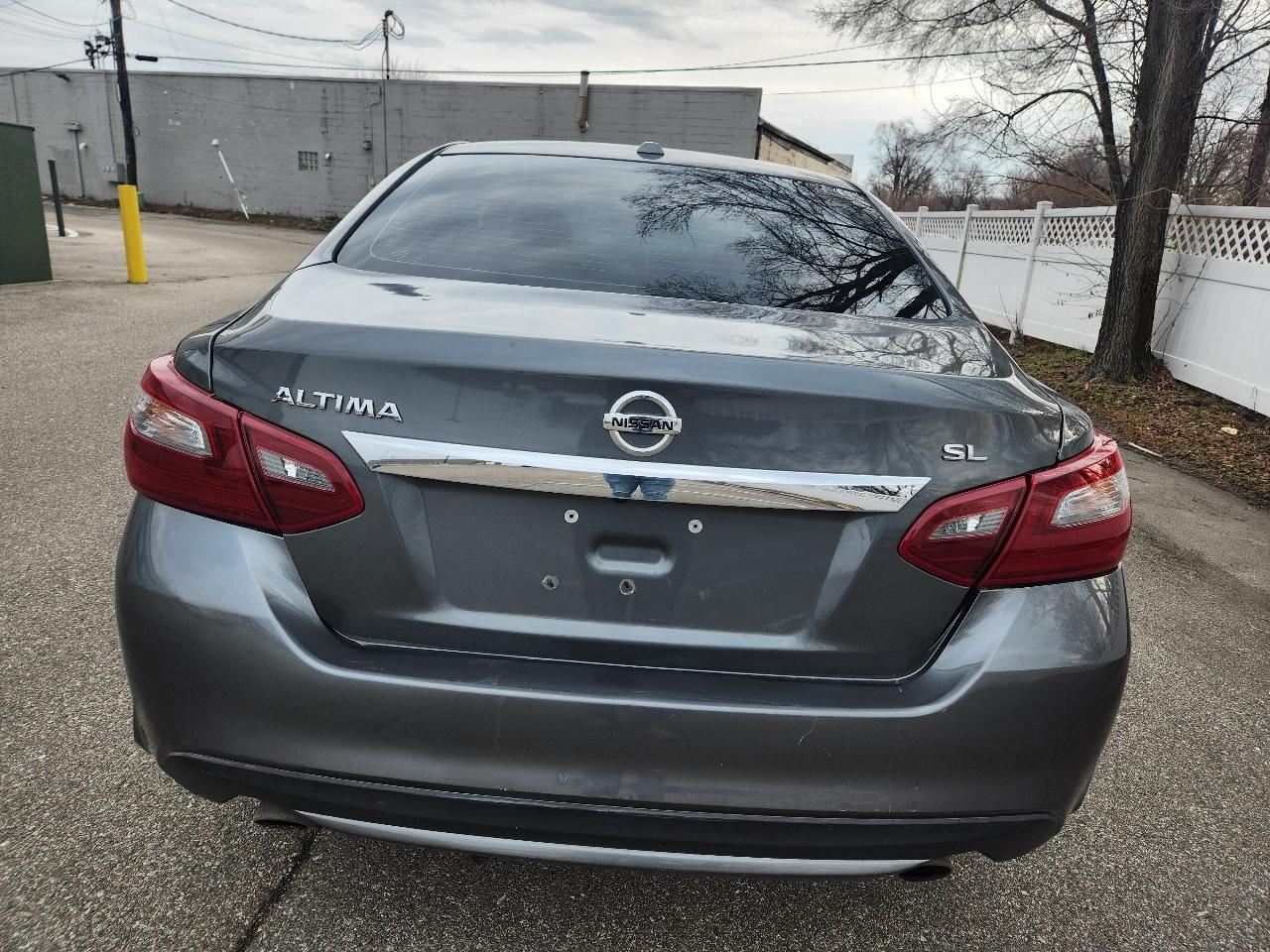 Nissan Altima 4dr Sdn I4 2.5 2016