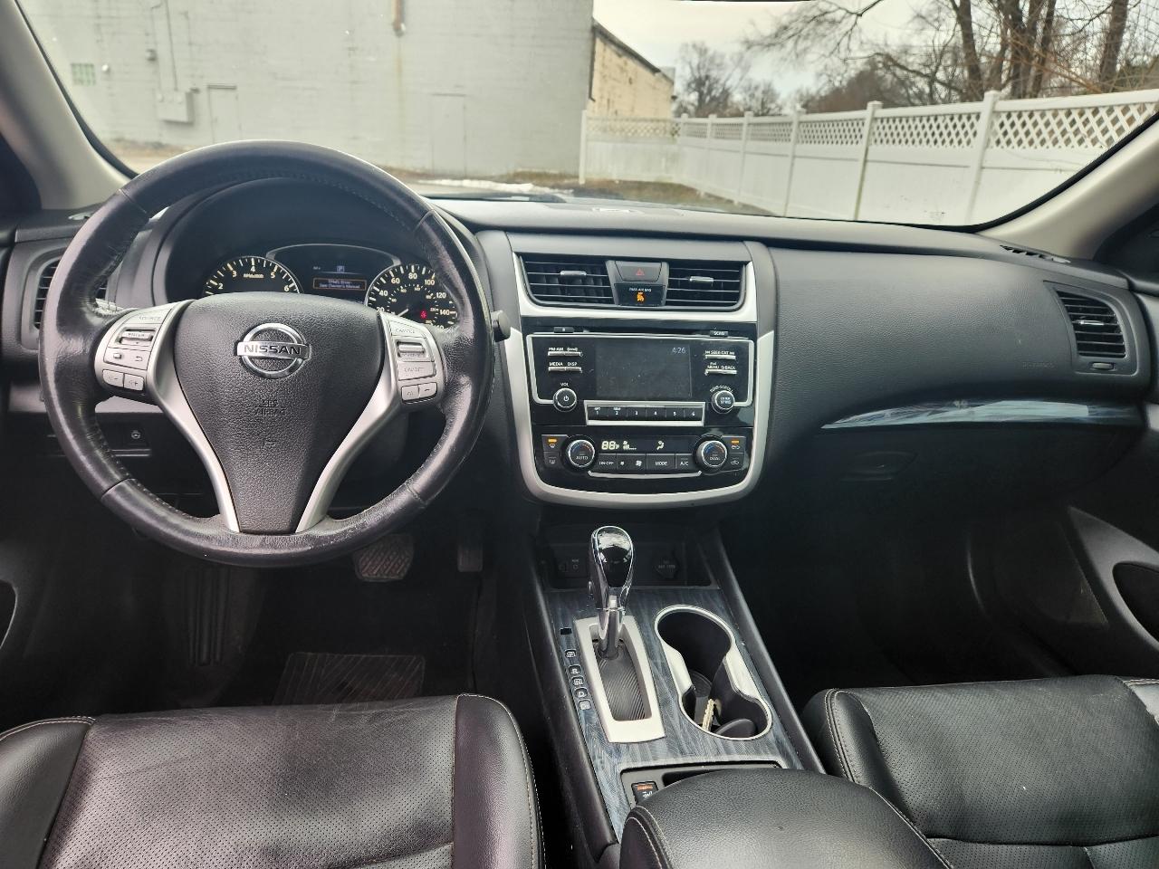 Nissan Altima 4dr Sdn I4 2.5 2016