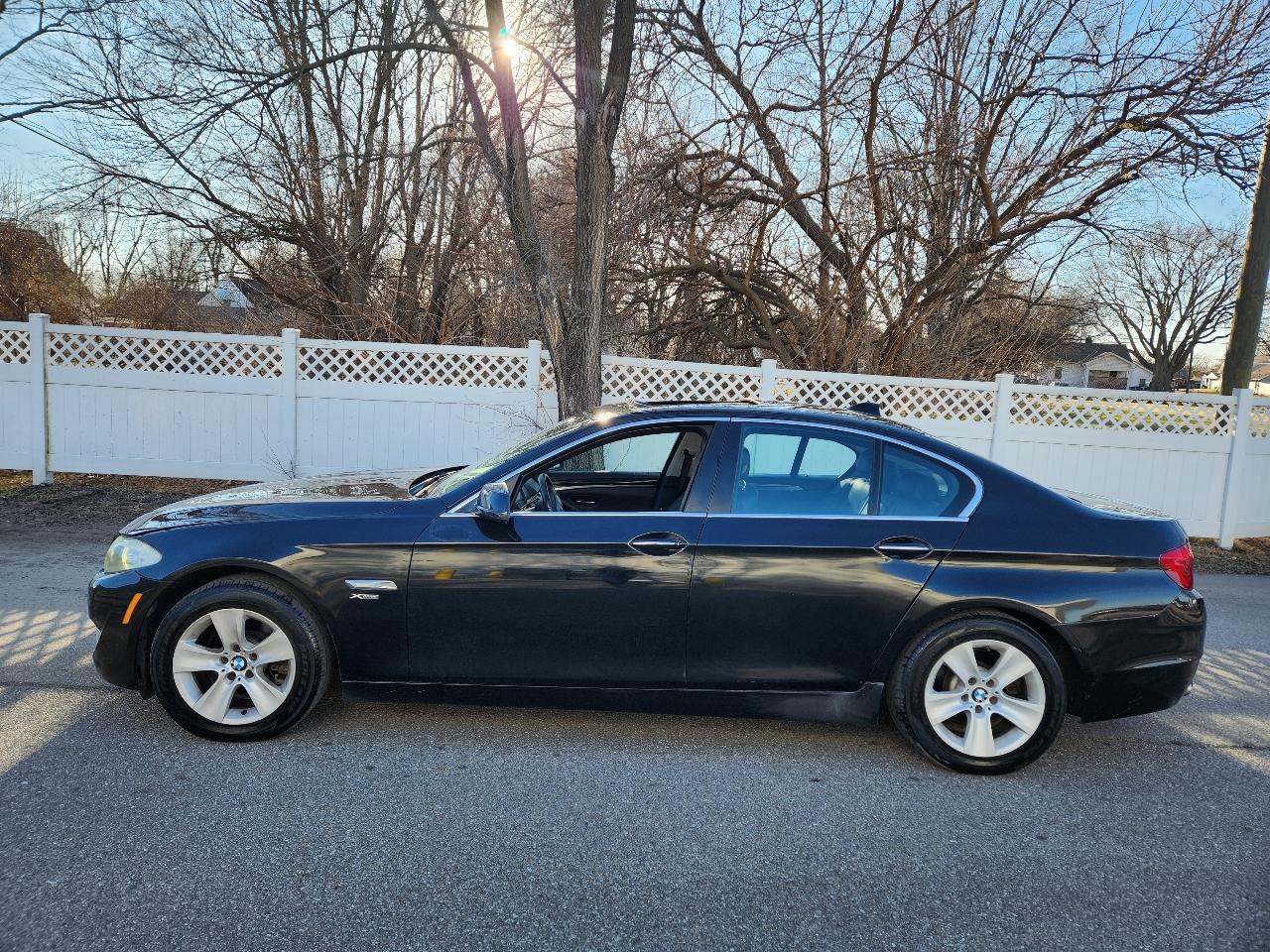 BMW 5 Series 4dr Sdn 528i xDrive AWD 2012