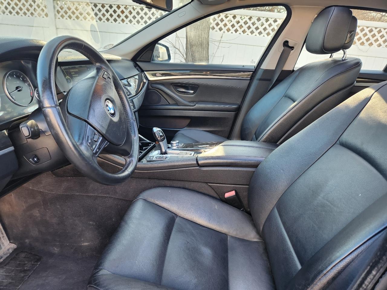 BMW 5 Series 4dr Sdn 528i xDrive AWD 2012