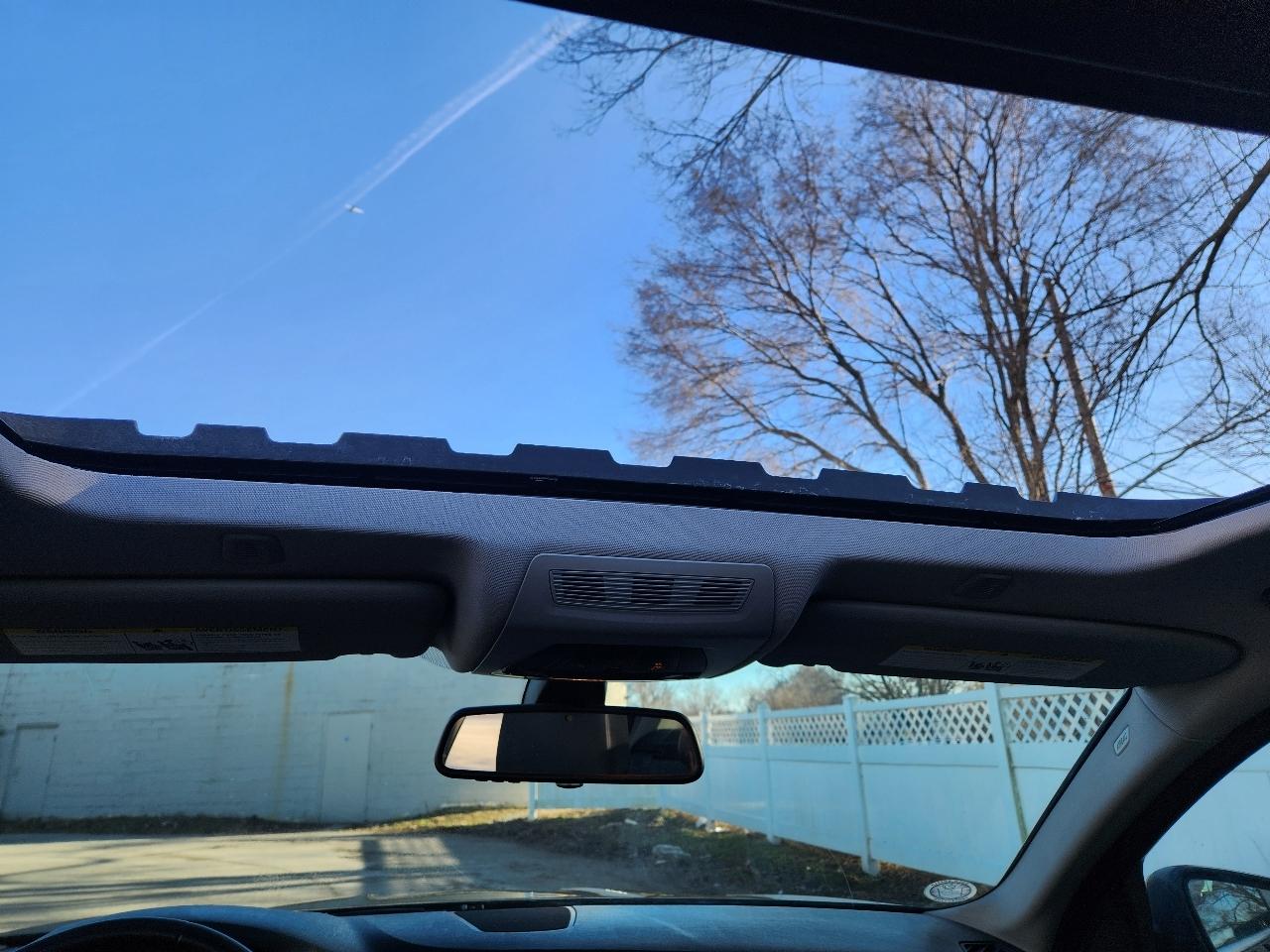 BMW 5 Series 4dr Sdn 528i xDrive AWD 2012