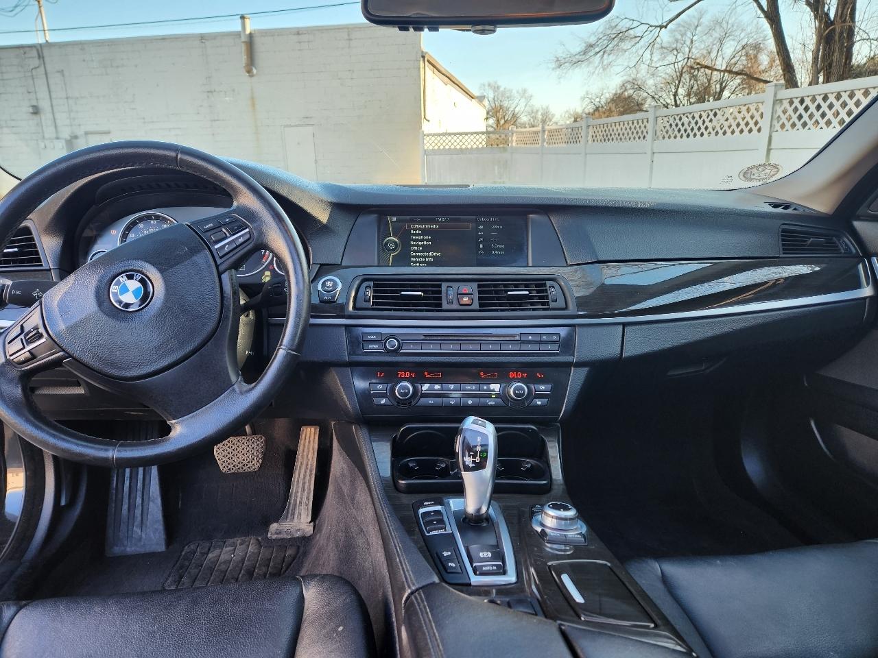 BMW 5 Series 4dr Sdn 528i xDrive AWD 2012