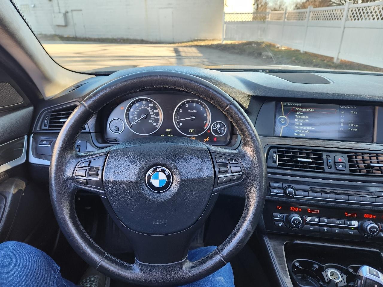 BMW 5 Series 4dr Sdn 528i xDrive AWD 2012