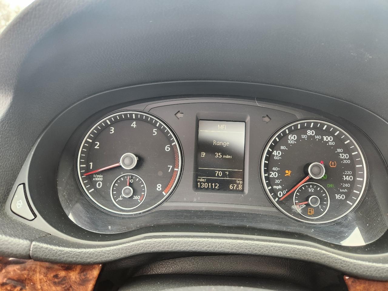 Volkswagen Passat 4dr Sdn 2.5L Auto SEL 2012