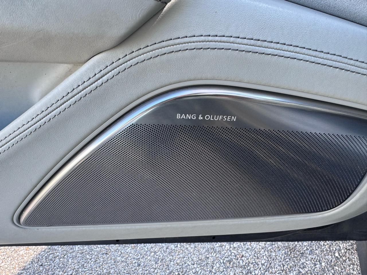 Audi S8 4dr Sdn 2014