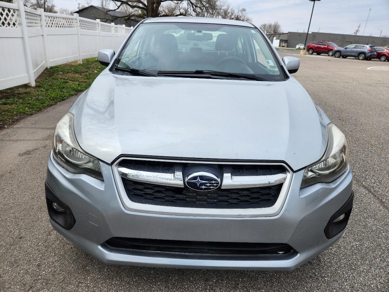 Subaru Impreza Sedan 4dr Auto 2.0i Premium 2012