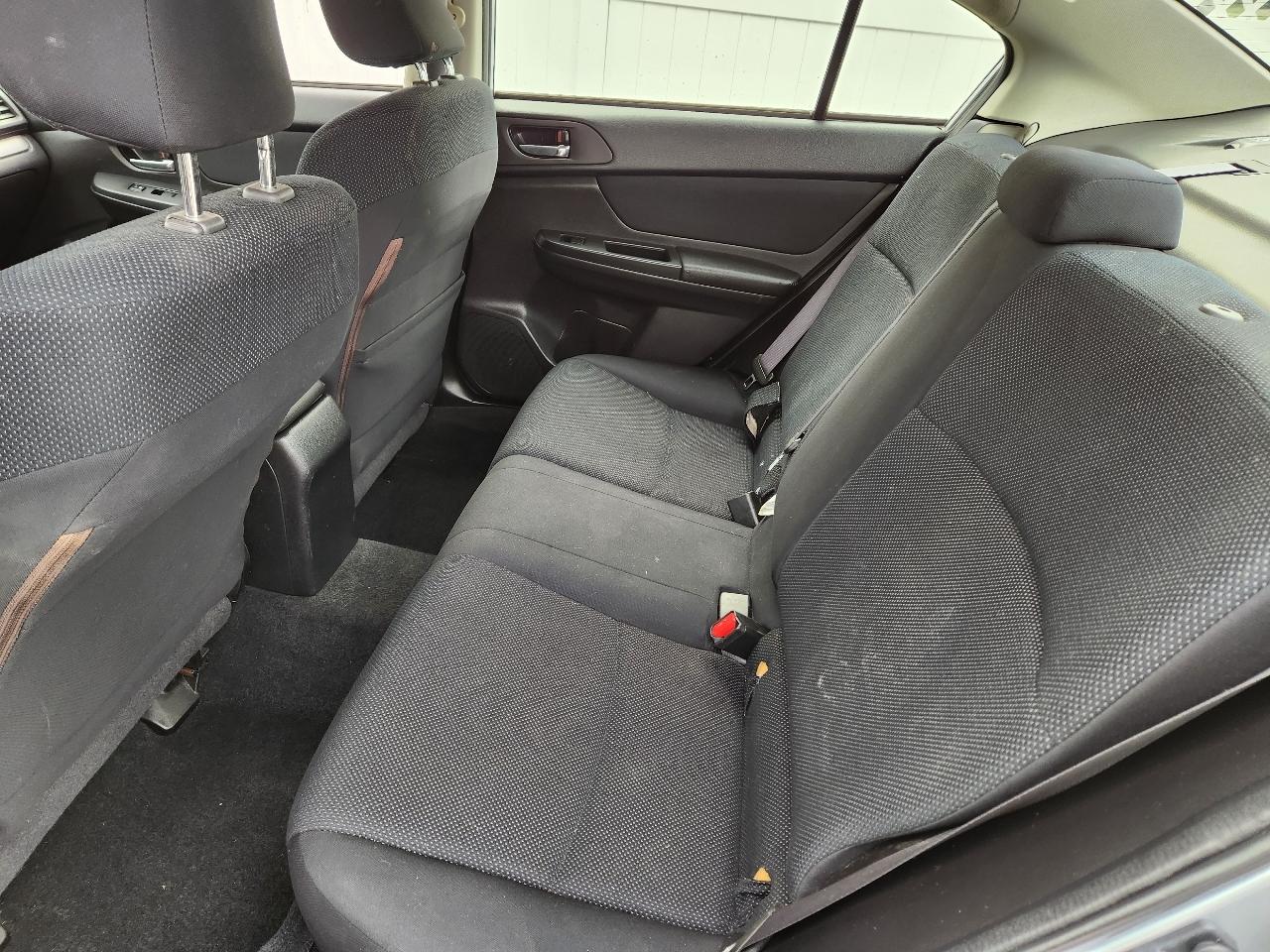 Subaru Impreza Sedan 4dr Auto 2.0i Premium 2012