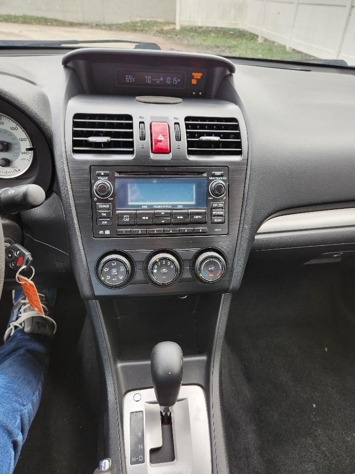 Subaru Impreza Sedan 4dr Auto 2.0i Premium 2012