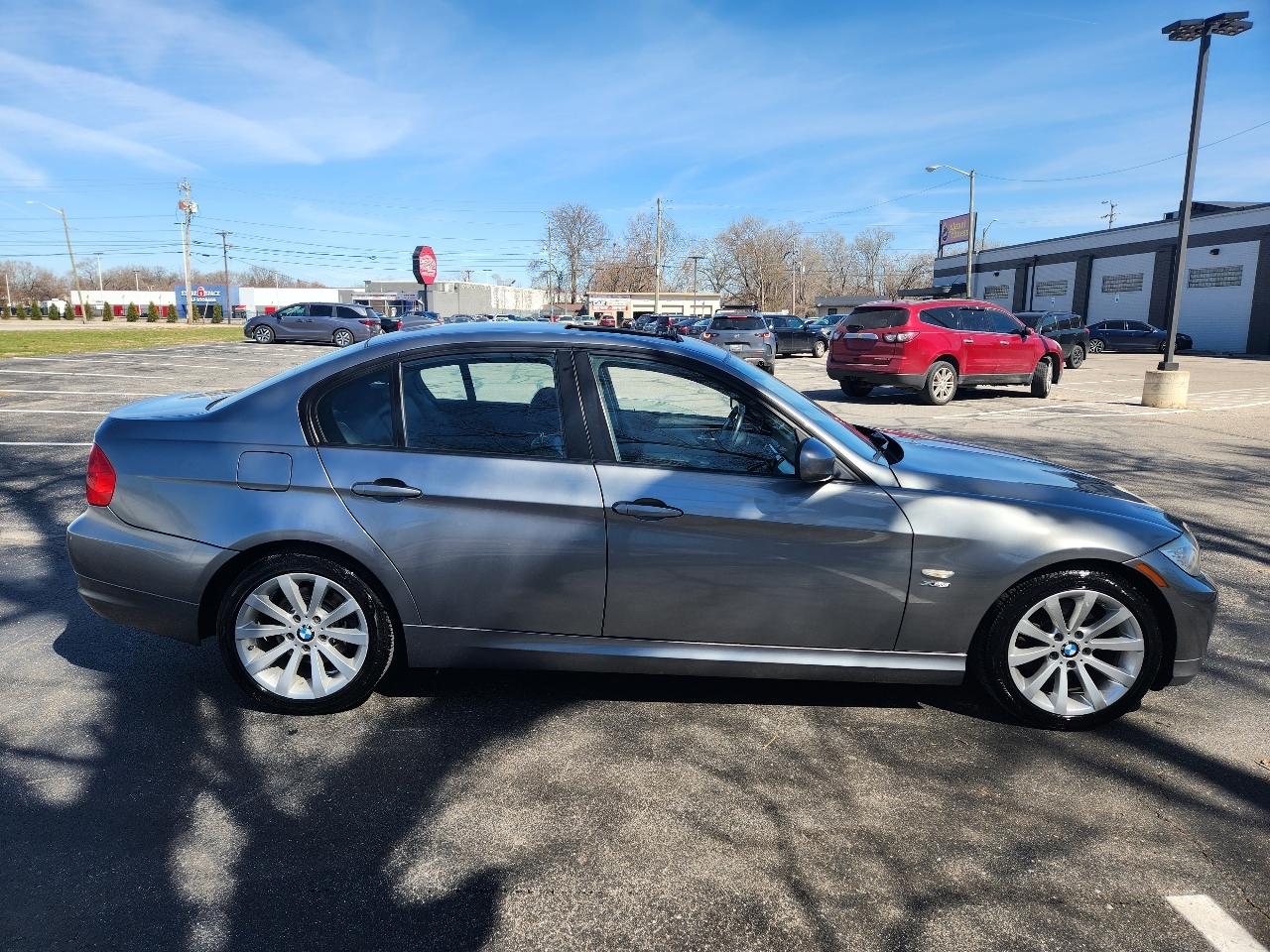 BMW 3 Series 4dr Sdn 328i xDrive AWD South Africa 2011