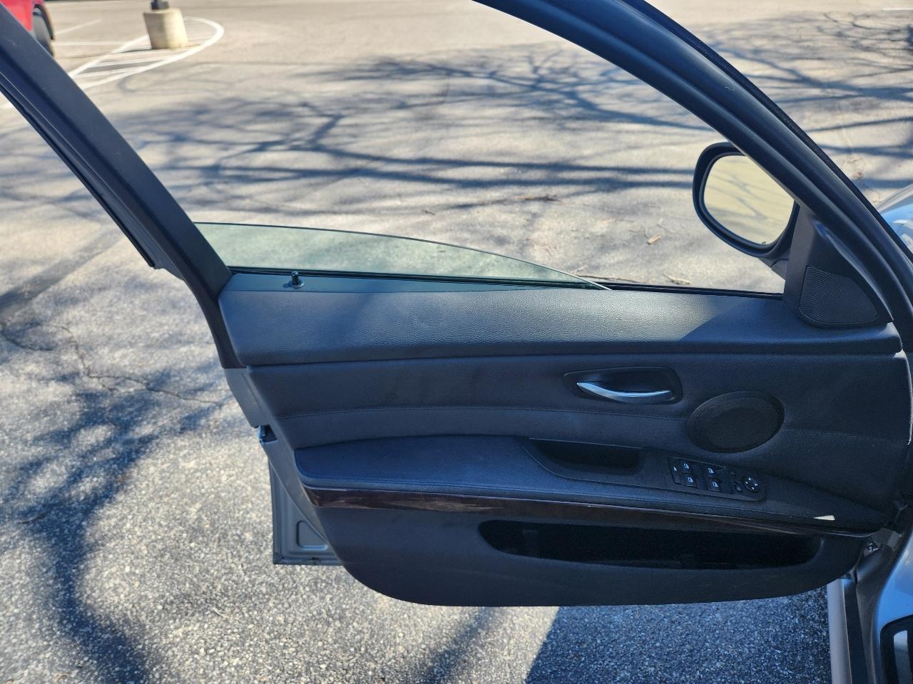 BMW 3 Series 4dr Sdn 328i xDrive AWD South Africa 2011