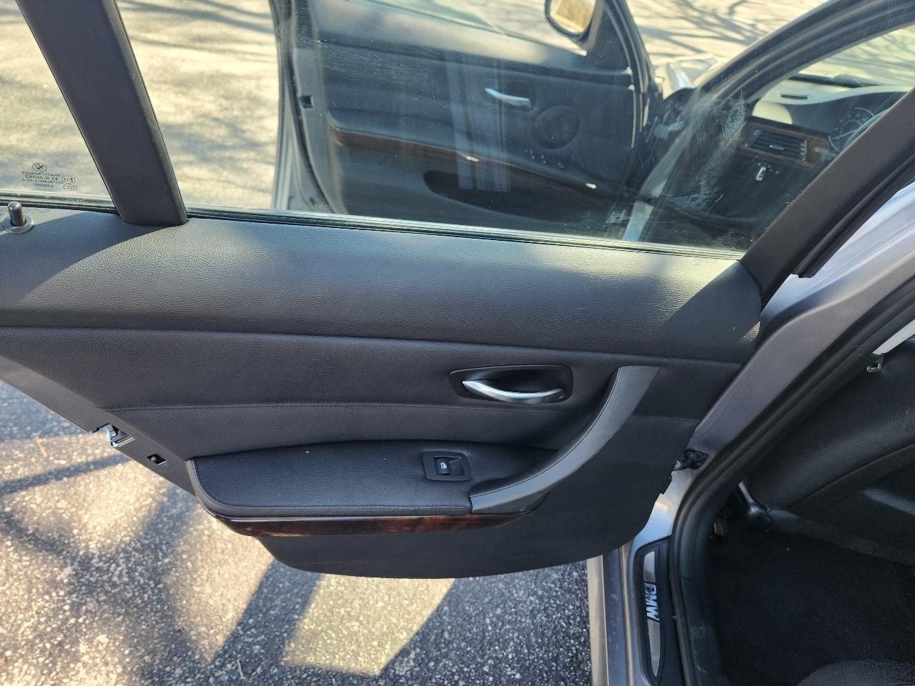 BMW 3 Series 4dr Sdn 328i xDrive AWD South Africa 2011