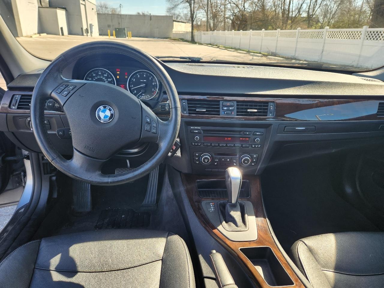 BMW 3 Series 4dr Sdn 328i xDrive AWD South Africa 2011