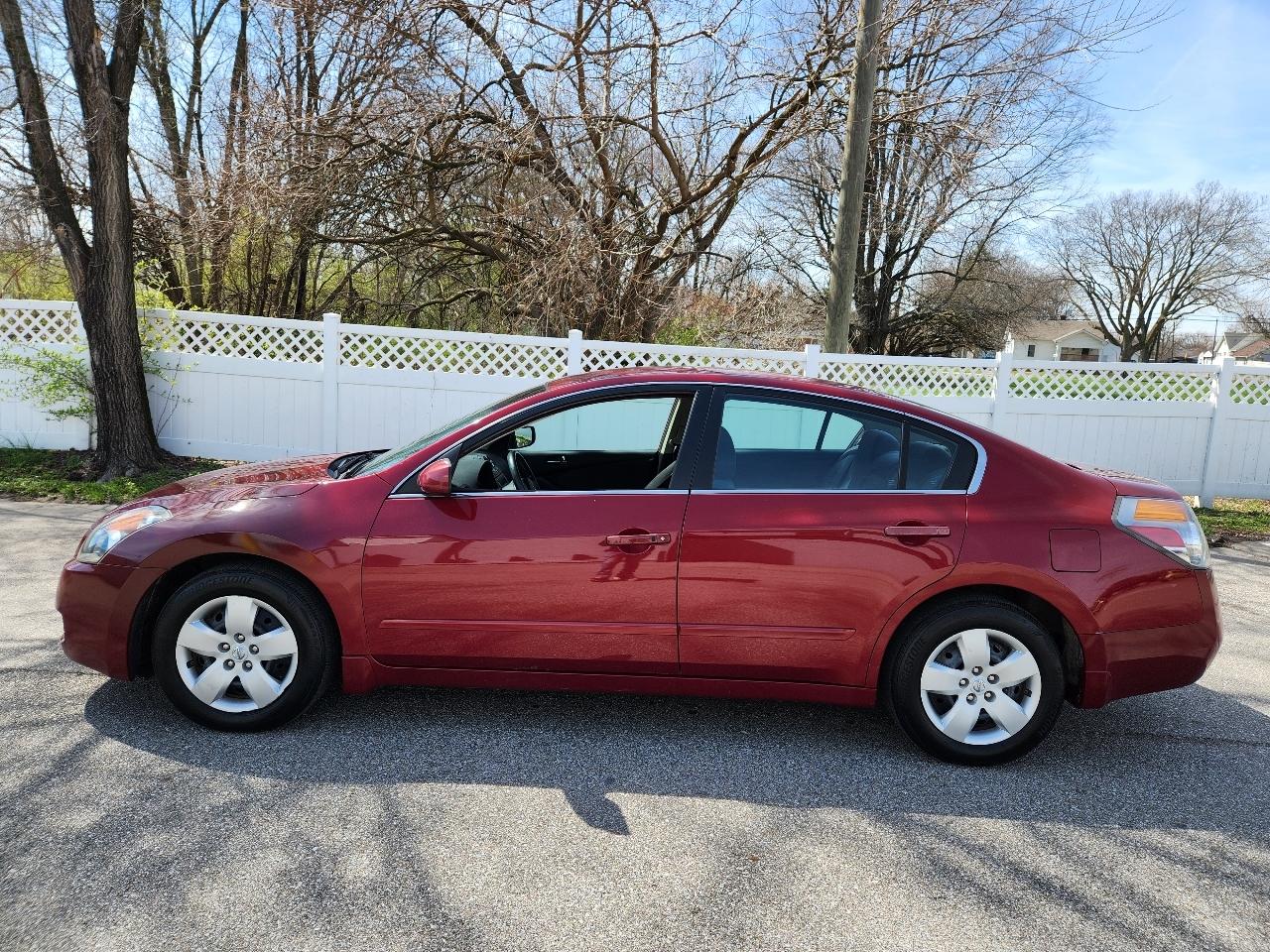 Nissan Altima 4dr Sdn I4 CVT 2.5 S 2007