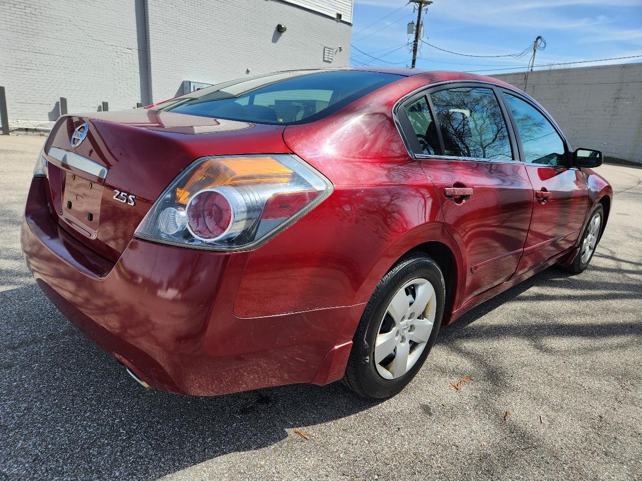 Nissan Altima 4dr Sdn I4 CVT 2.5 S 2007