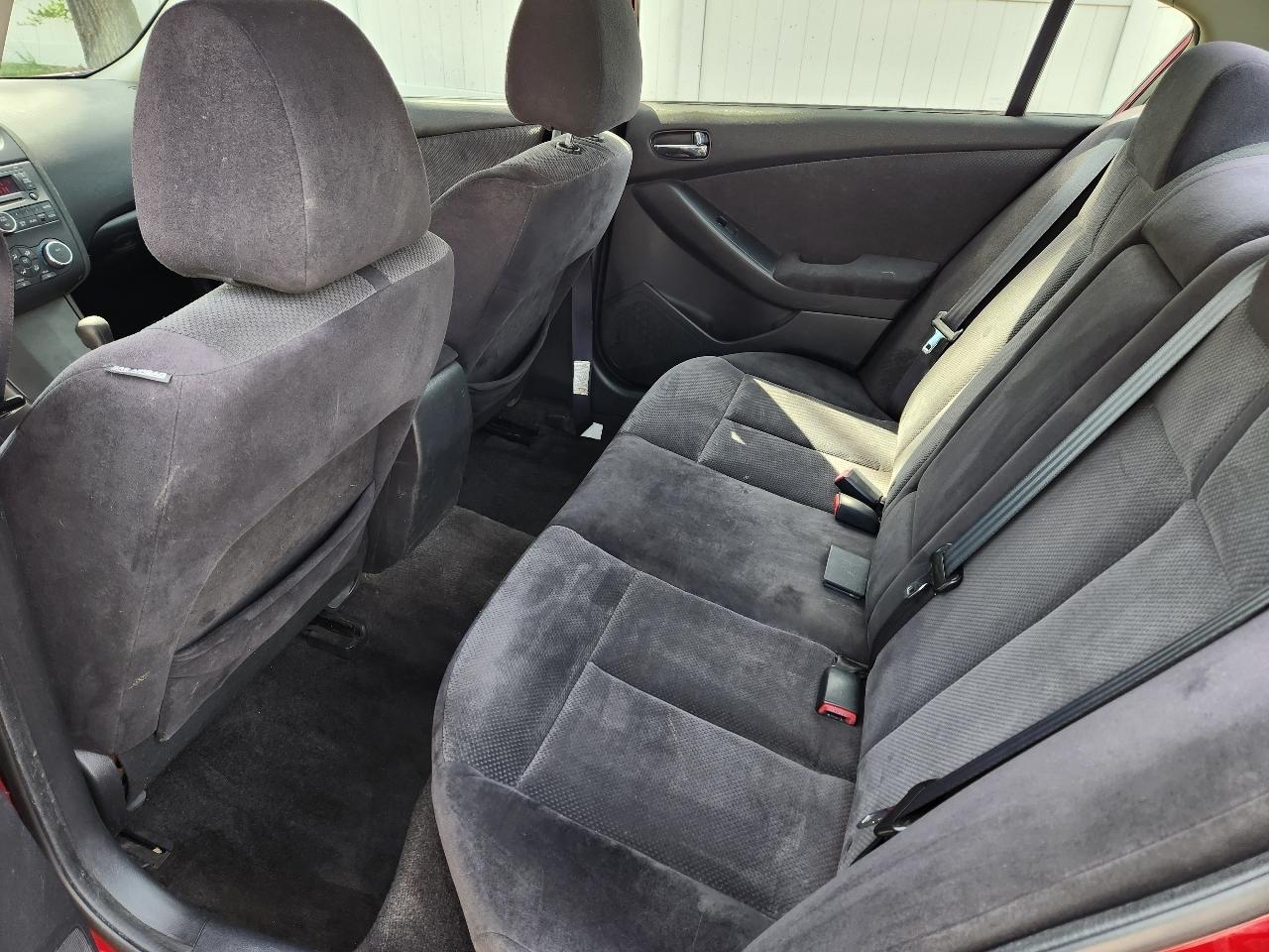 Nissan Altima 4dr Sdn I4 CVT 2.5 S 2007