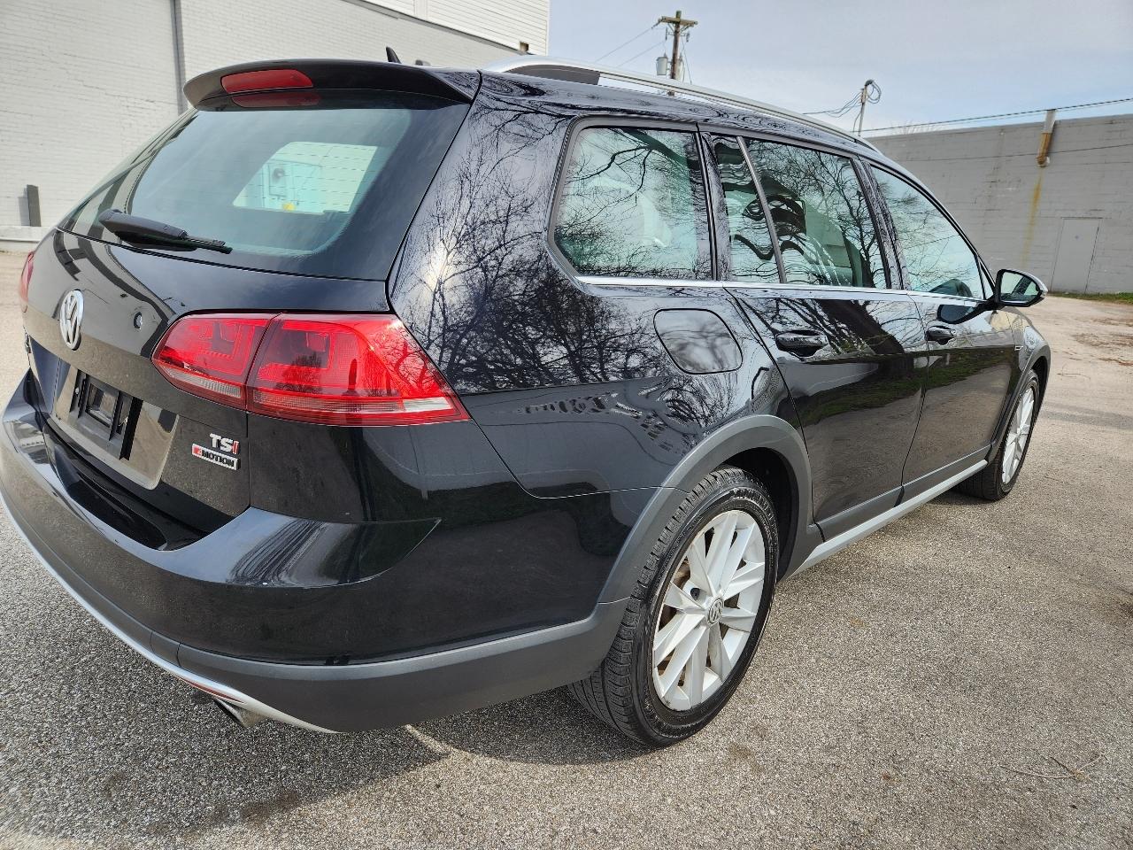 Volkswagen Golf Alltrack 1.8T SEL DSG 2017