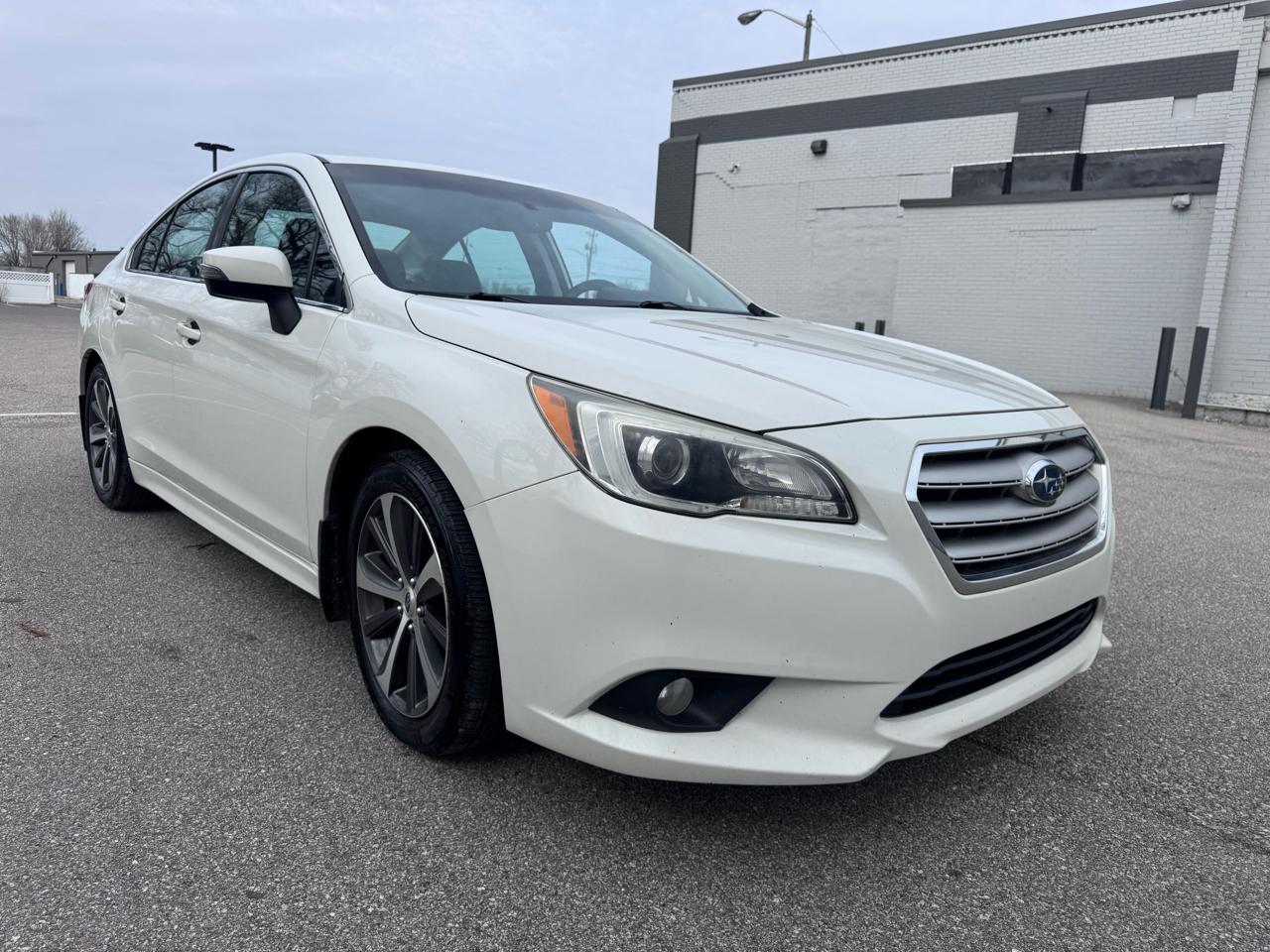 Subaru Legacy 4dr Sdn 2.5i Limited 2015
