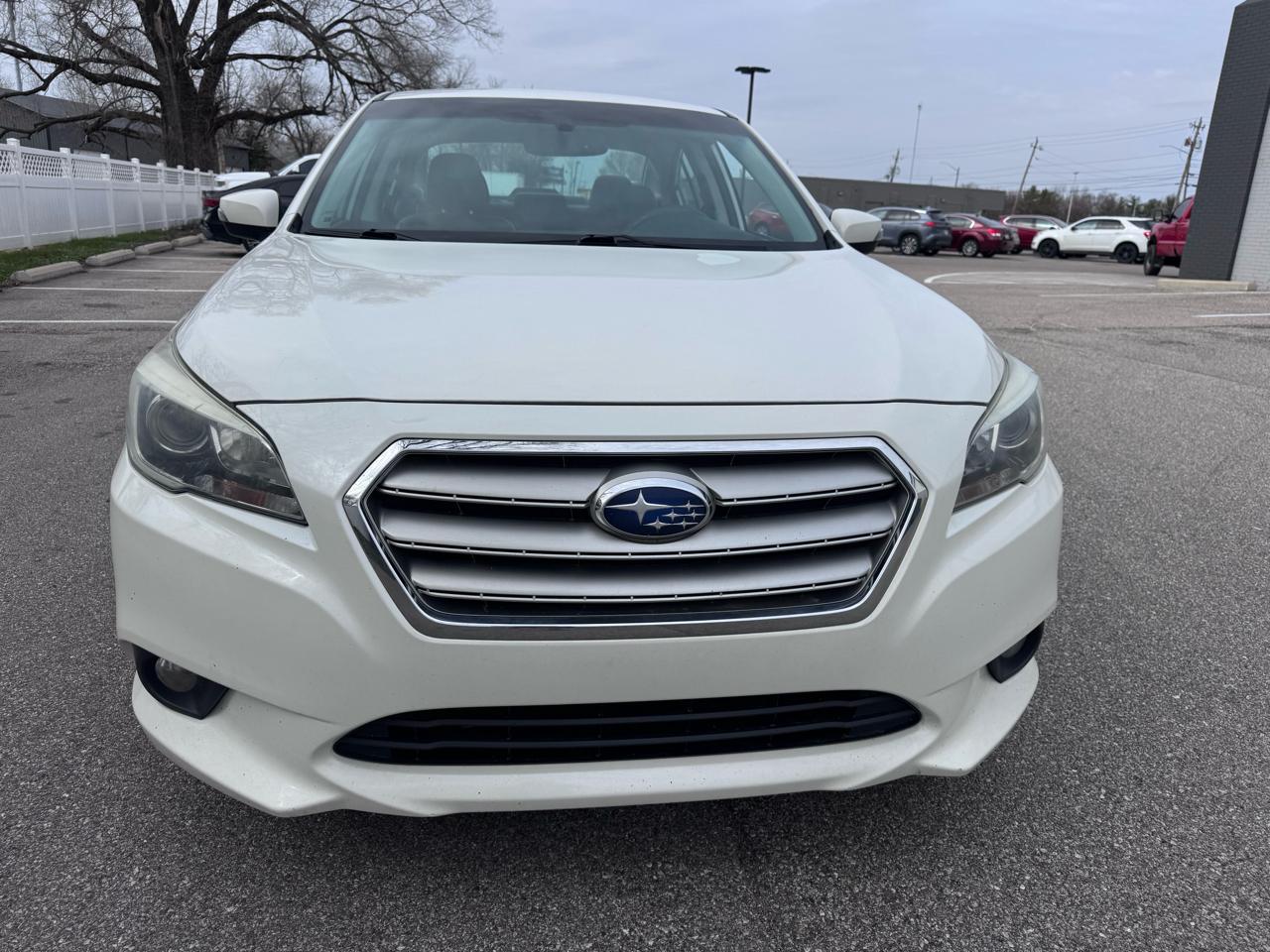 Subaru Legacy 4dr Sdn 2.5i Limited 2015