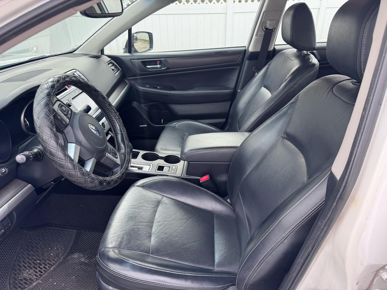 Subaru Legacy 4dr Sdn 2.5i Limited 2015