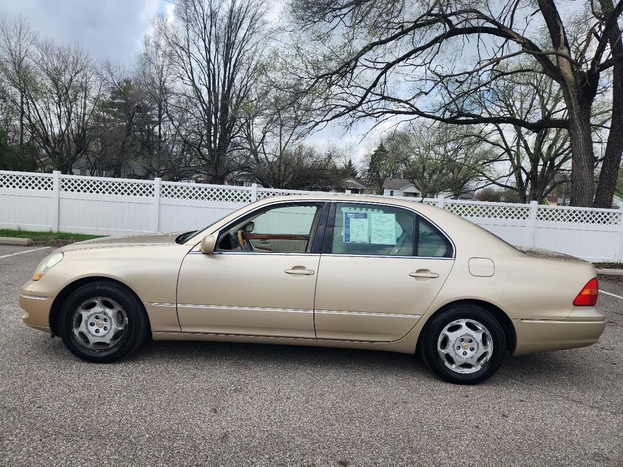 Lexus LS 430 4dr Sdn 2001