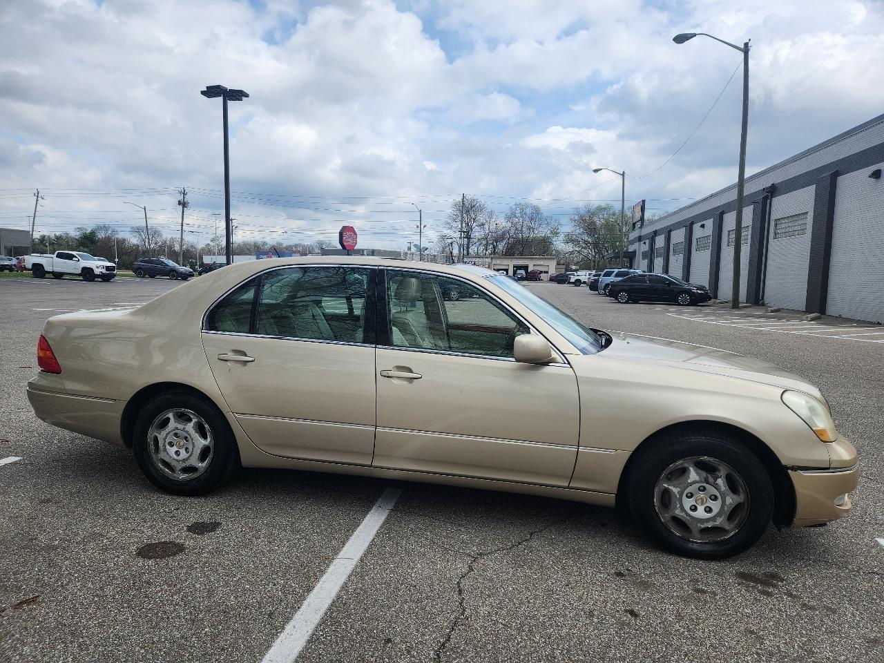 Lexus LS 430 4dr Sdn 2001