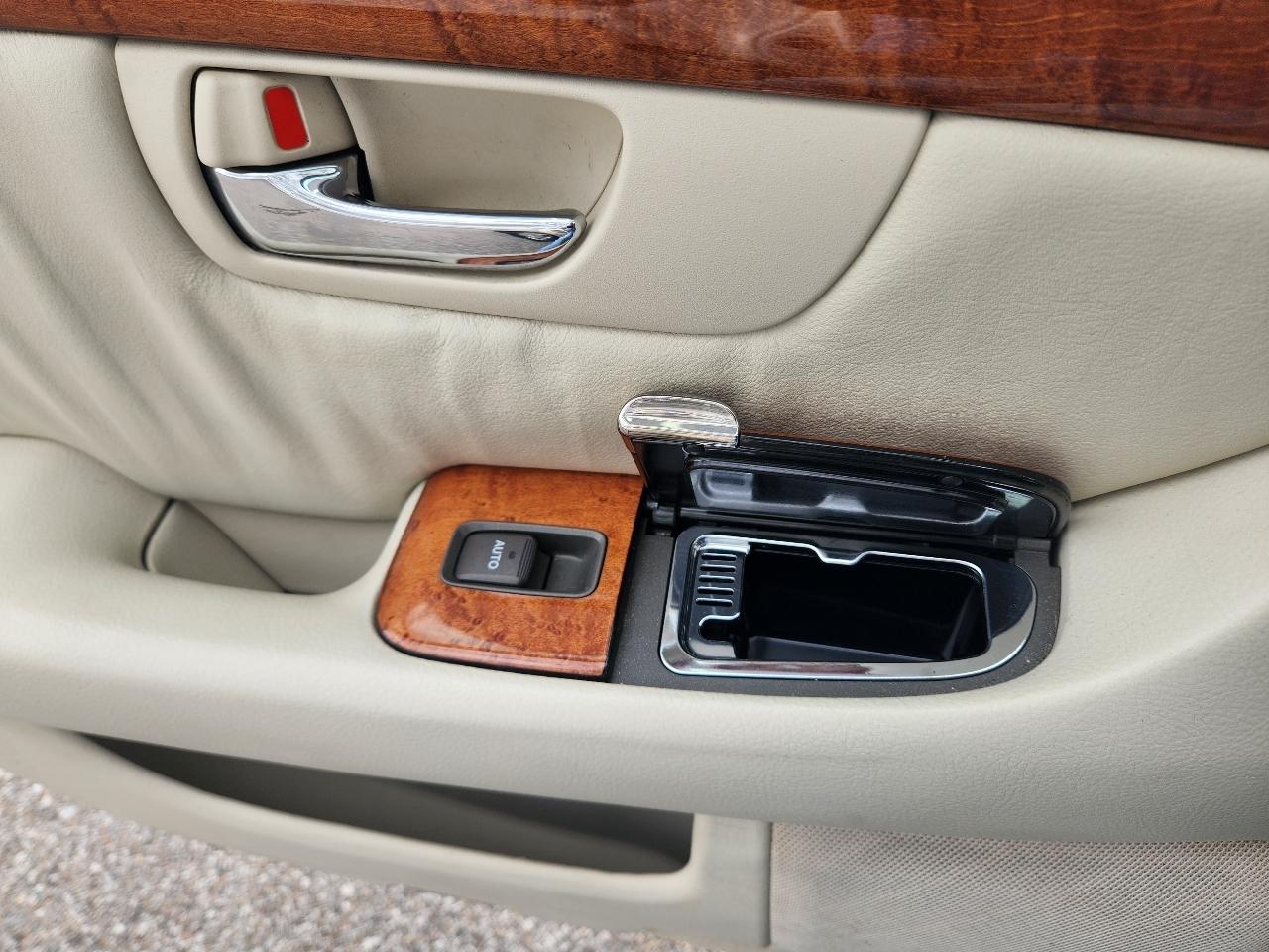 Lexus LS 430 4dr Sdn 2001