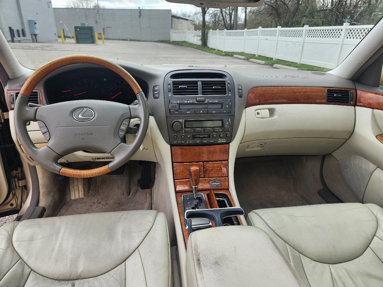 Lexus LS 430 4dr Sdn 2001