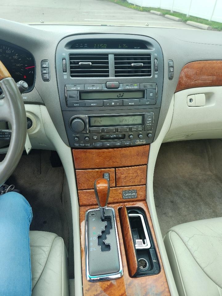 Lexus LS 430 4dr Sdn 2001