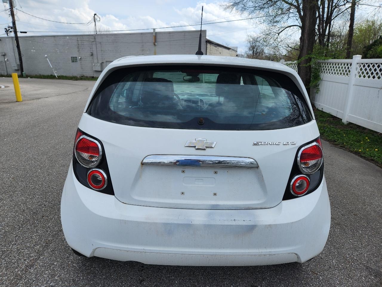 Chevrolet Sonic 5dr HB LTZ 2LZ 2012