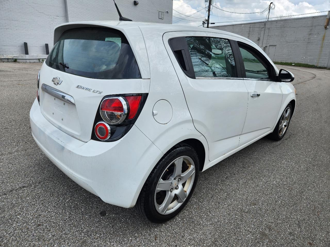 Chevrolet Sonic 5dr HB LTZ 2LZ 2012