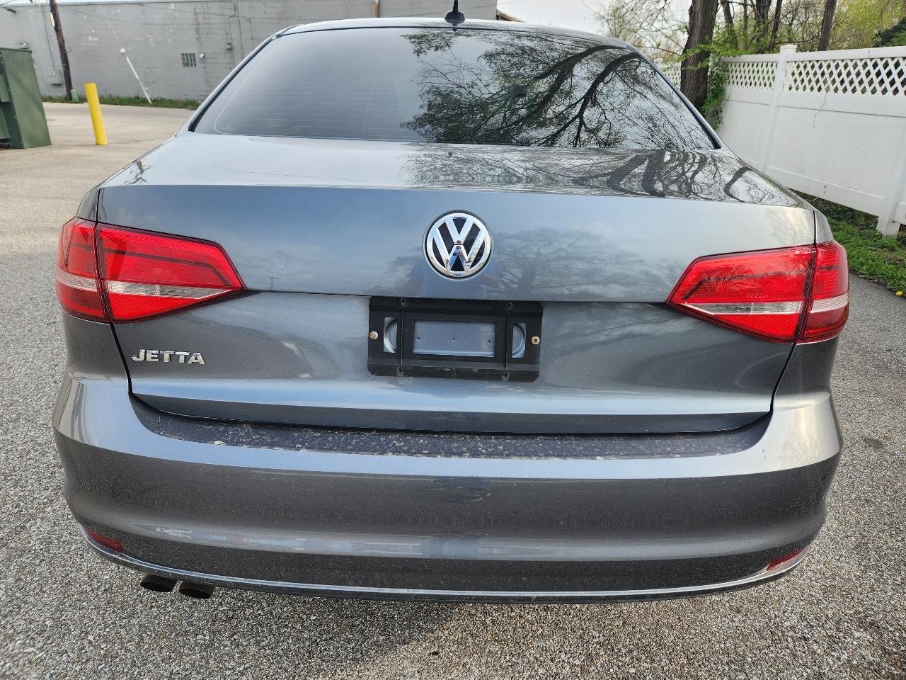 Volkswagen Jetta Sedan 4dr Auto 2.0L S 2015