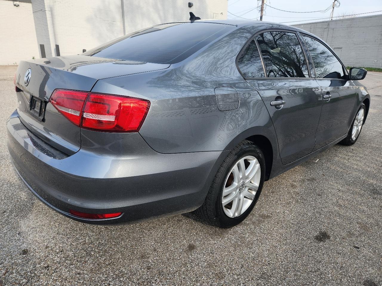 Volkswagen Jetta Sedan 4dr Auto 2.0L S 2015