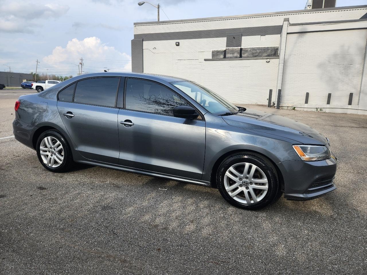 Volkswagen Jetta Sedan 4dr Auto 2.0L S 2015