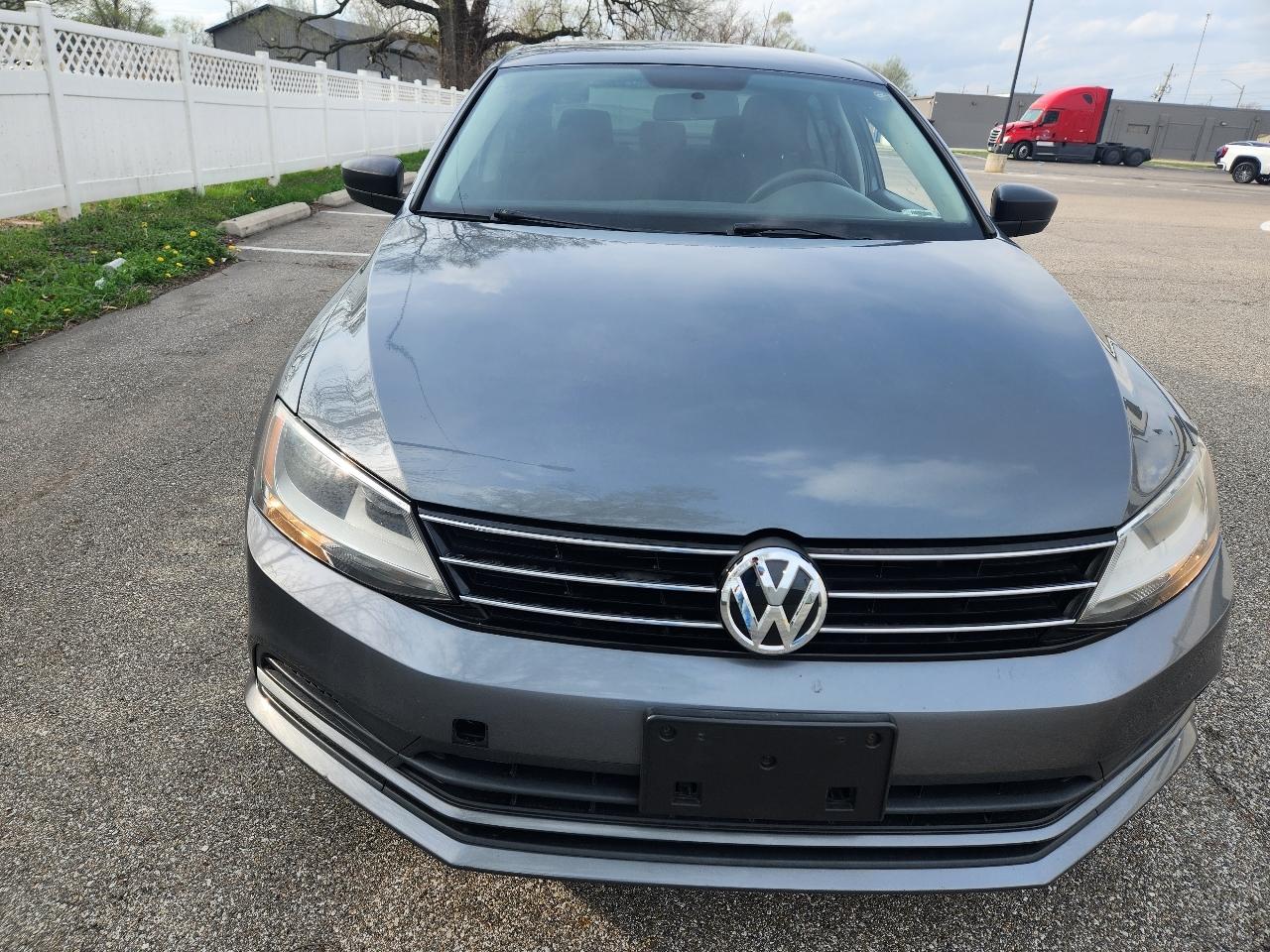 Volkswagen Jetta Sedan 4dr Auto 2.0L S 2015