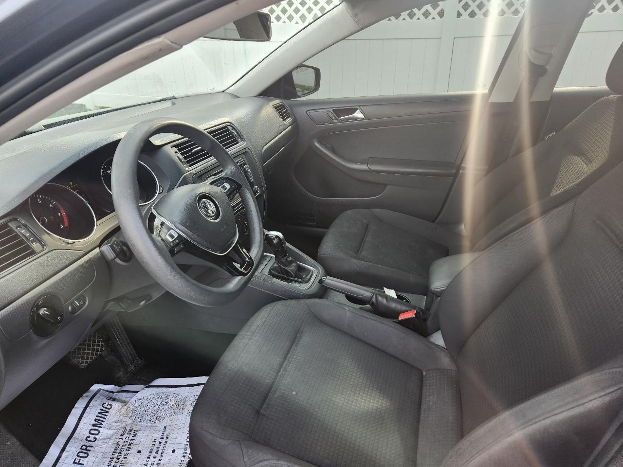 Volkswagen Jetta Sedan 4dr Auto 2.0L S 2015