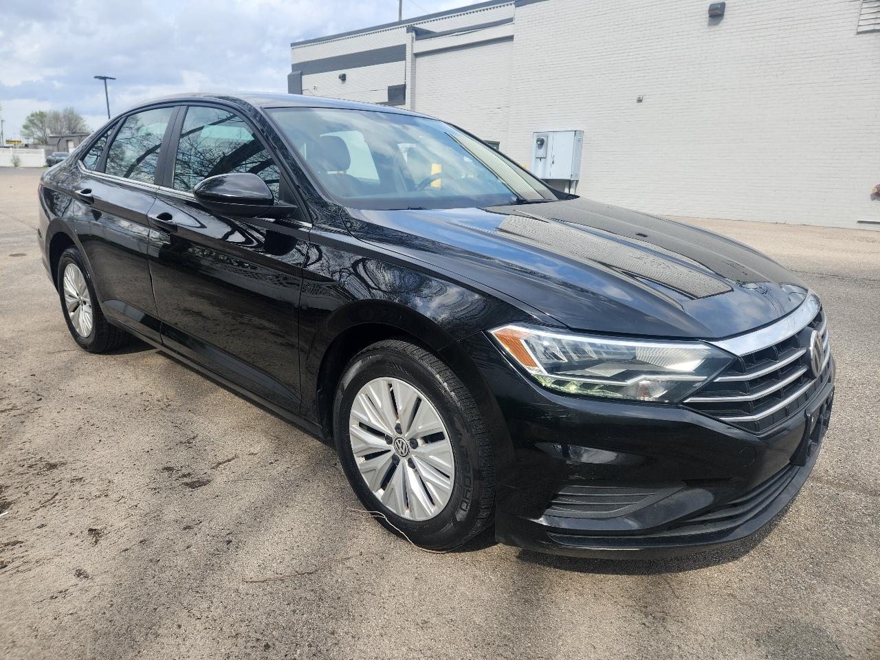 Volkswagen Jetta R-Line Auto w/SULEV 2019