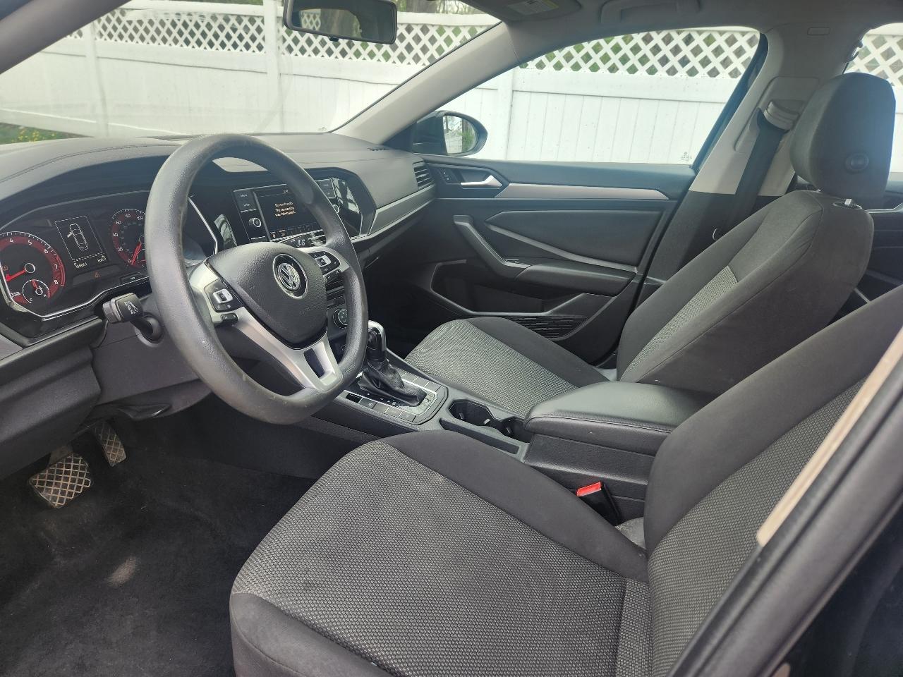 Volkswagen Jetta R-Line Auto w/SULEV 2019