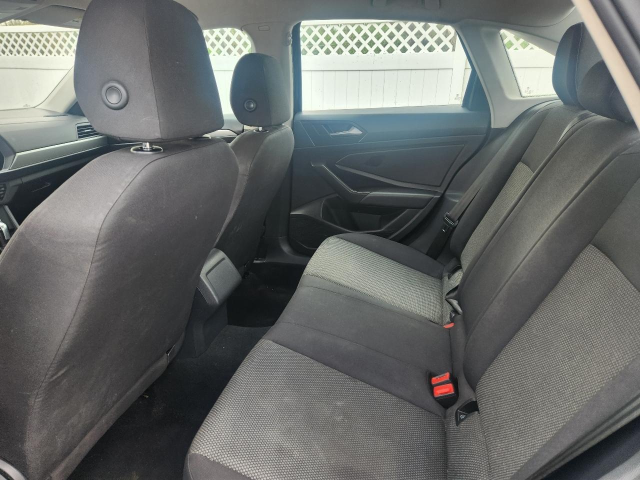 Volkswagen Jetta R-Line Auto w/SULEV 2019