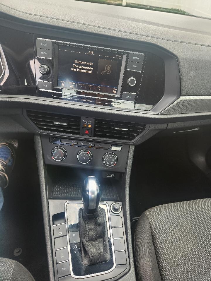 Volkswagen Jetta R-Line Auto w/SULEV 2019