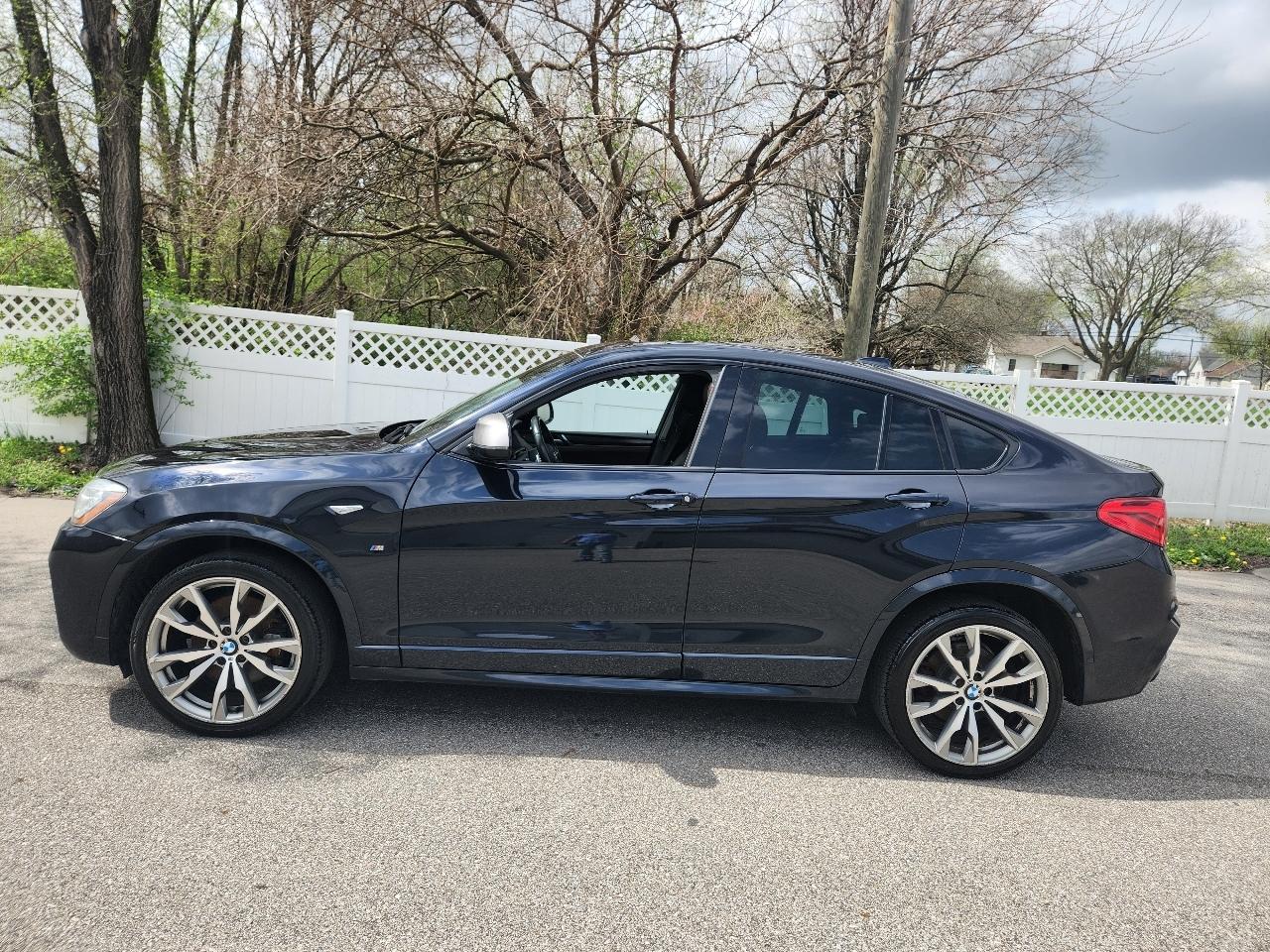 BMW X4 M40i Sports Activity Coupe 2017