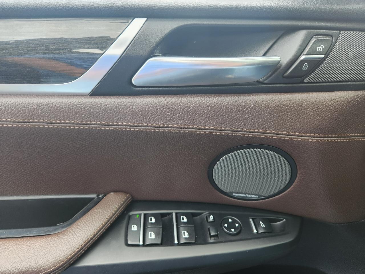 BMW X4 M40i Sports Activity Coupe 2017