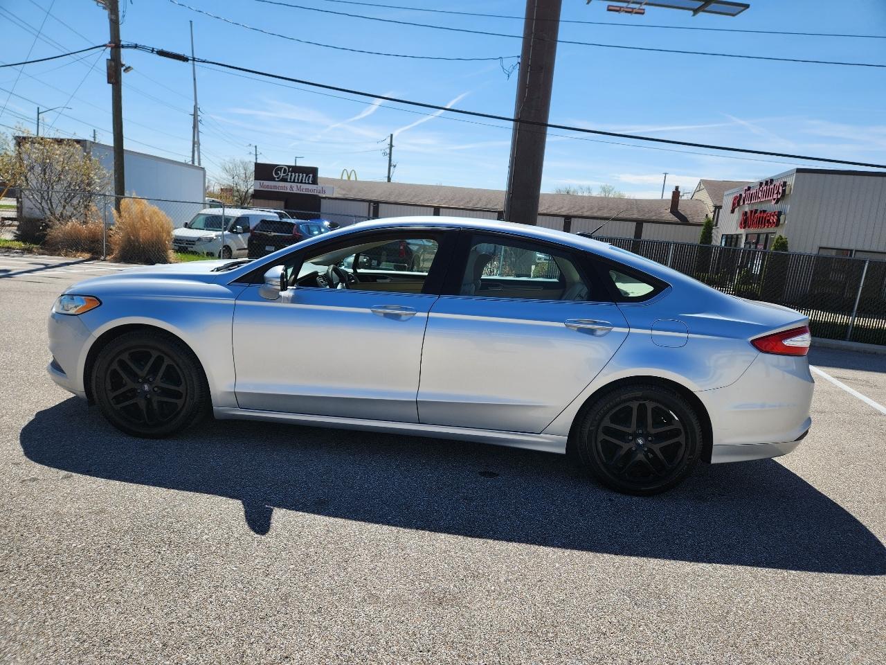 Ford Fusion 4dr Sdn SE FWD 2016