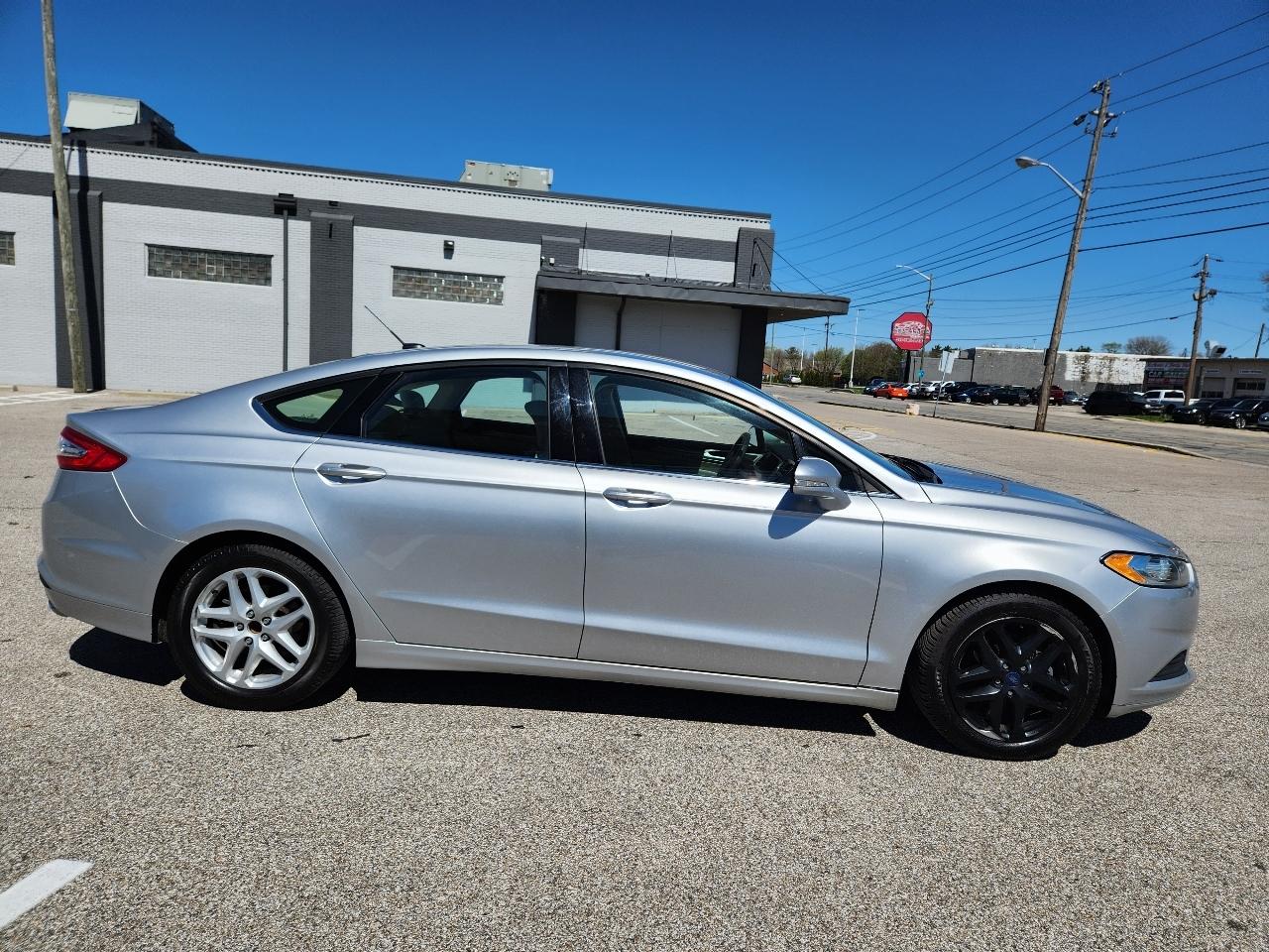 Ford Fusion 4dr Sdn SE FWD 2016