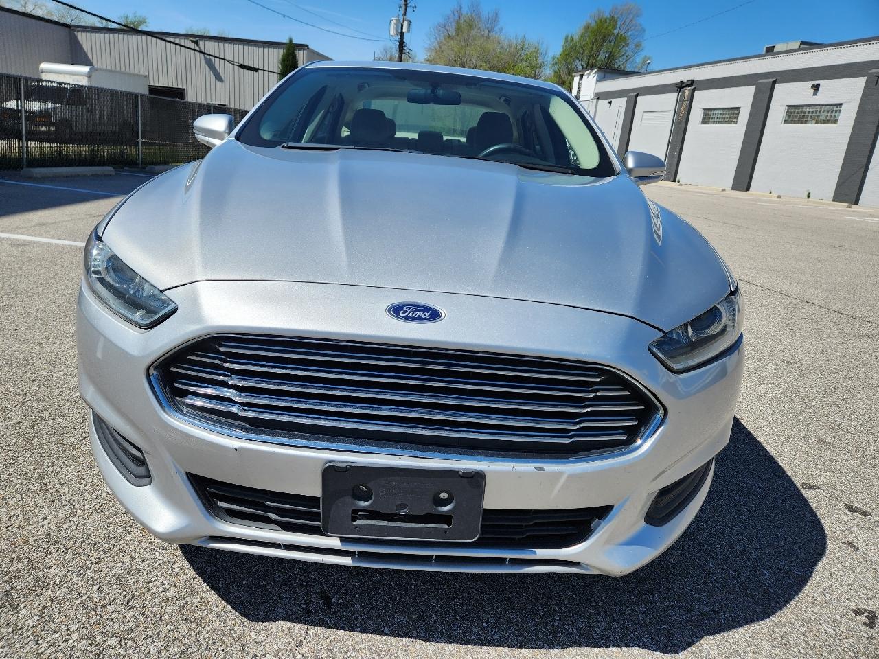 Ford Fusion 4dr Sdn SE FWD 2016