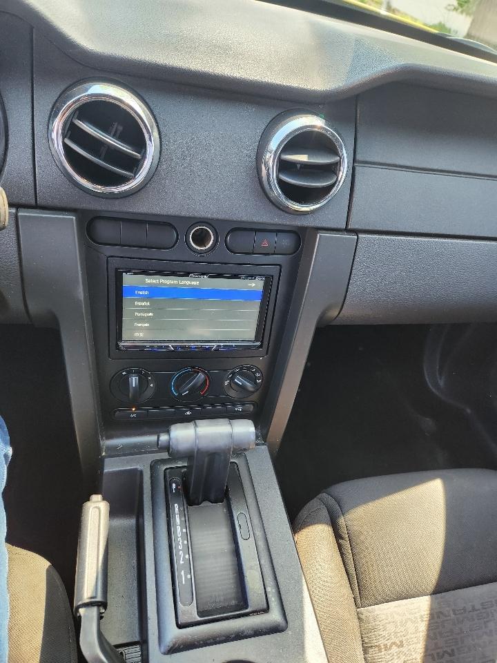 Ford Mustang 2dr Cpe Premium 2005